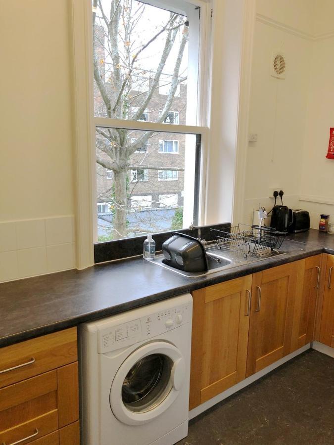 Sail Away. 1-Bed Apartment Close To The Beach Bournemouth Kültér fotó